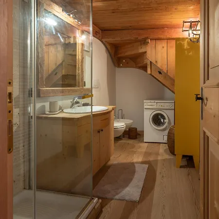 Apartment Il Covo, Grazioso Bilocale Mansardato A Cortina